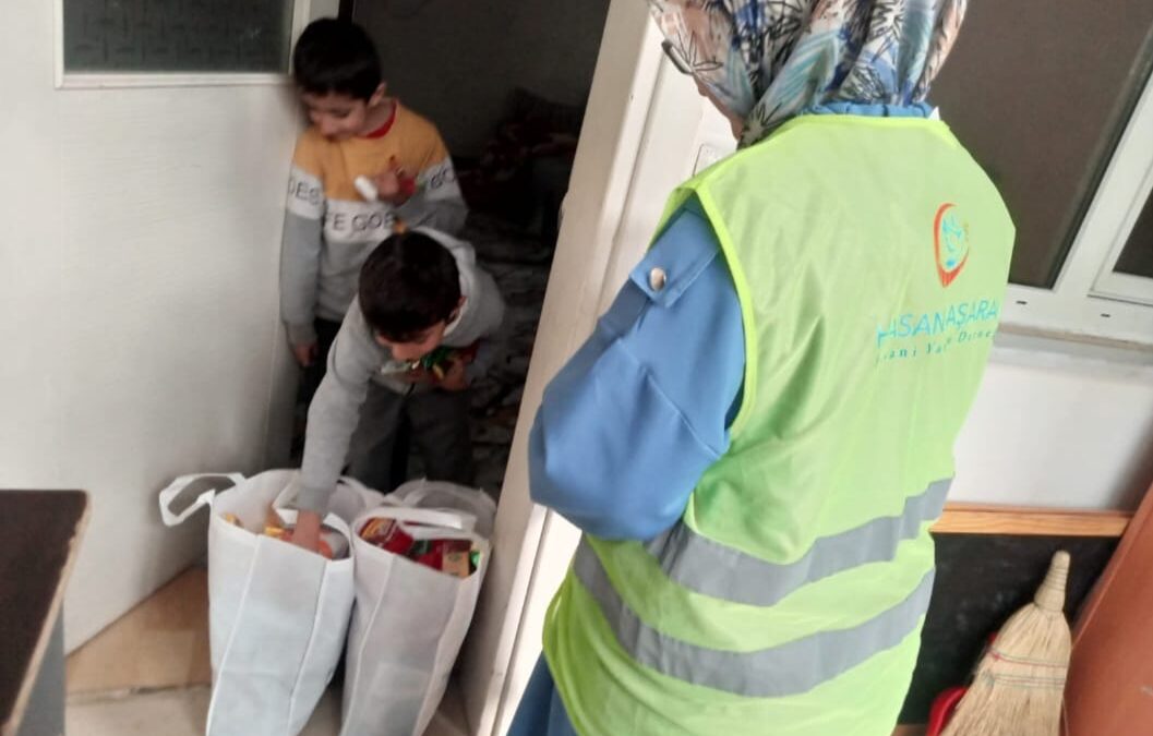 Ekmeğimizi de Sevgimizi de Paylaşıyoruz.. PAYLAŞMAK MUTLULUKTUR